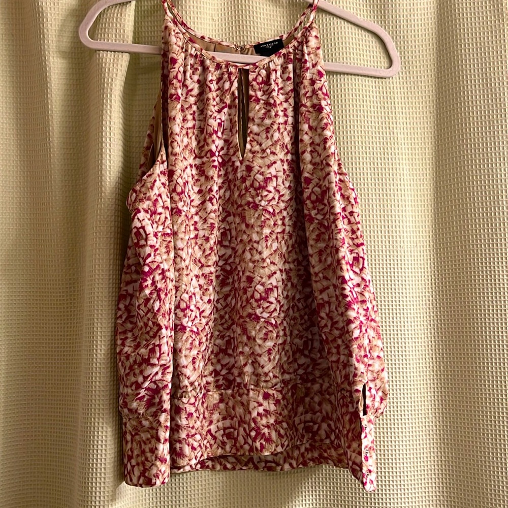 Sleeveless blouse